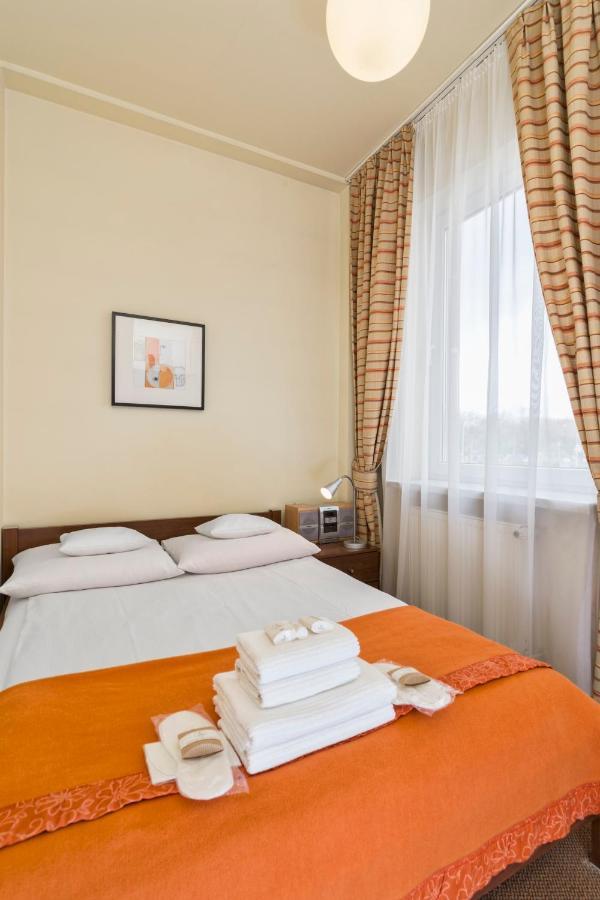 Hotel Colibra วอร์ซอ ภายนอก รูปภาพ