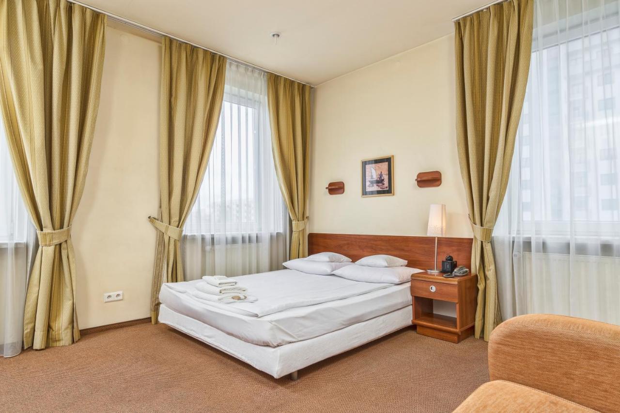 Hotel Colibra วอร์ซอ ภายนอก รูปภาพ