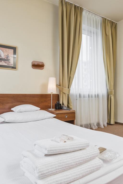 Hotel Colibra วอร์ซอ ภายนอก รูปภาพ