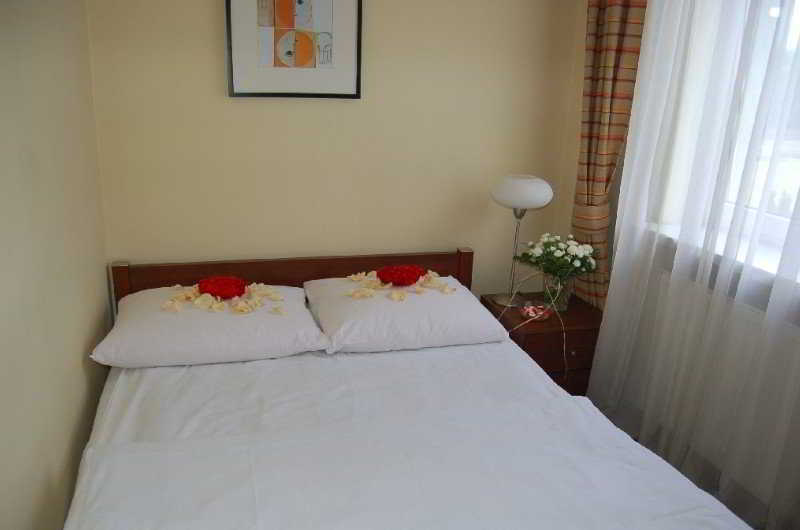 Hotel Colibra วอร์ซอ ภายนอก รูปภาพ